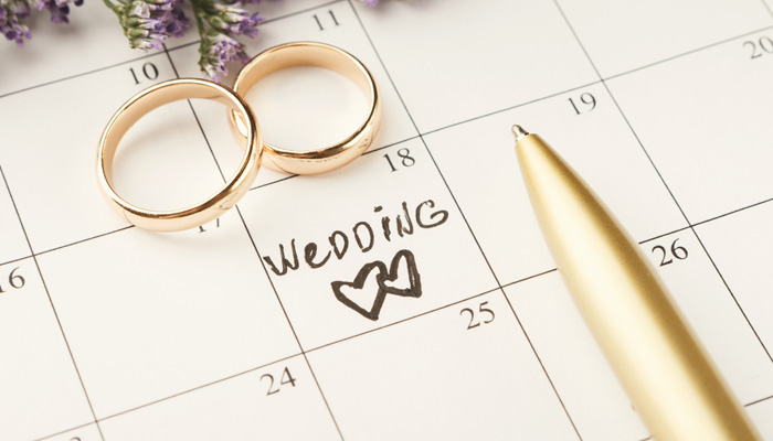 When to Choose Your Wedding Officiant